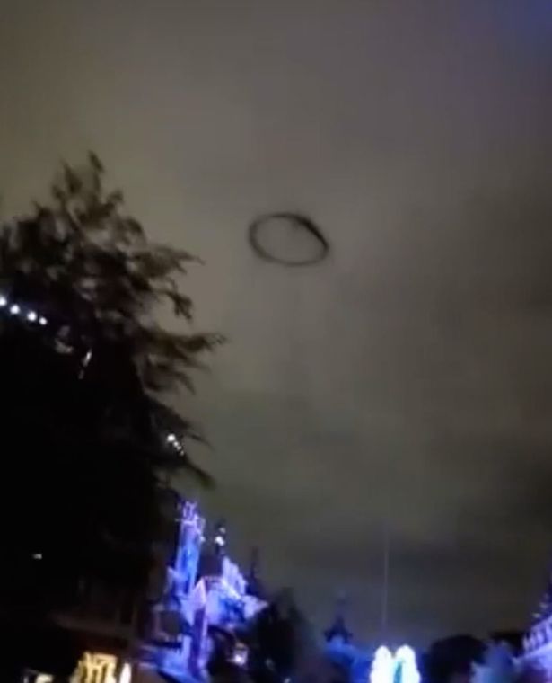 anello nero su disneyland