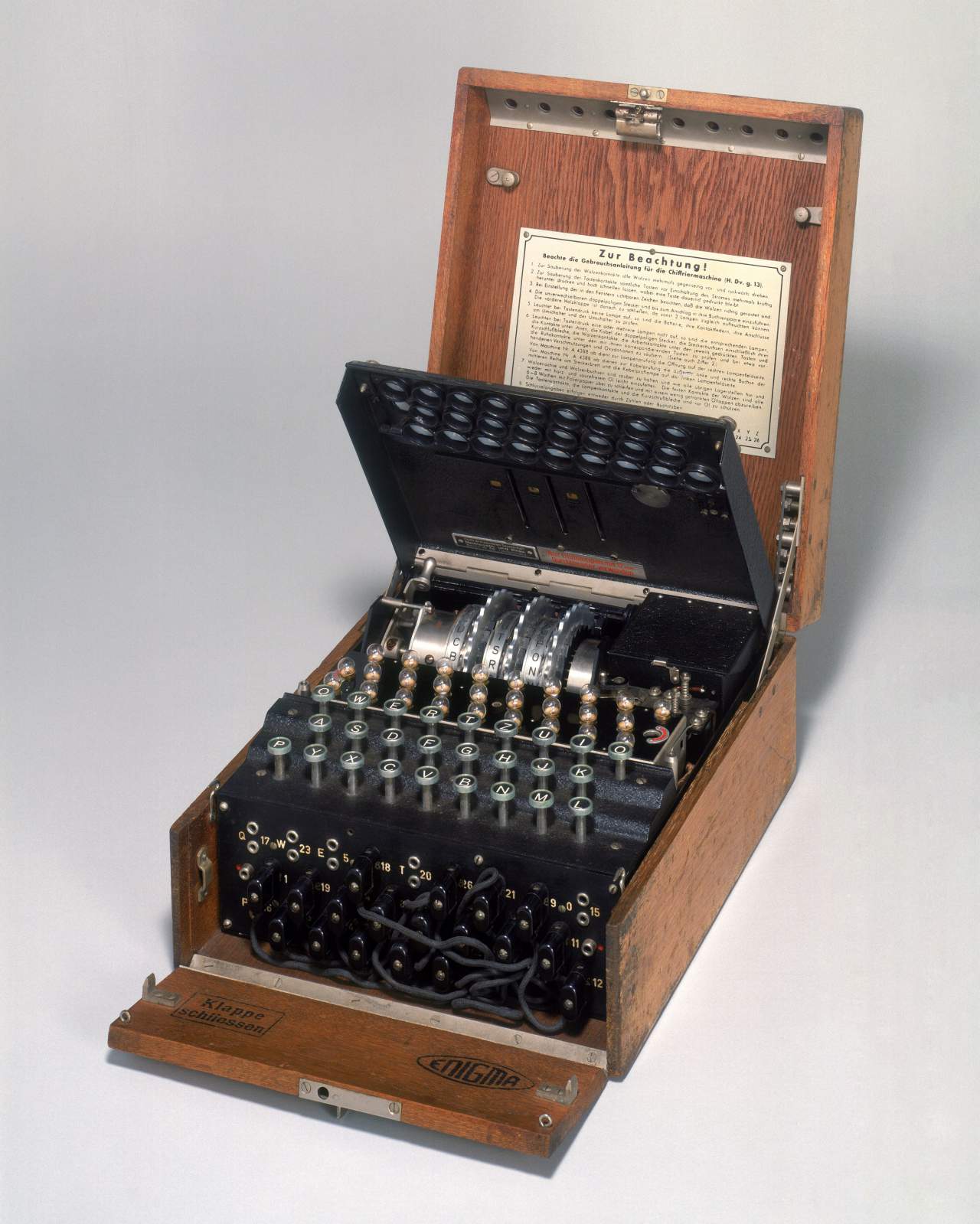 enigma aperto