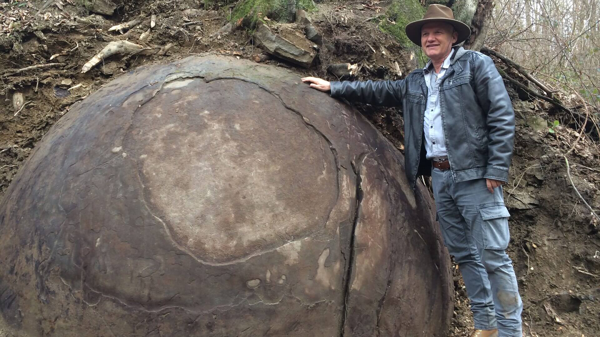 sfera di pietra bosnia